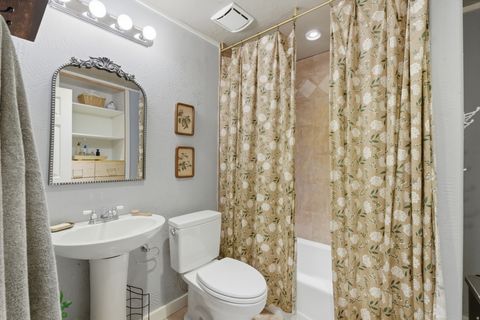 Tiny photo for 1216 E LOAFER VIEW DR, Payson, UT 84651 (MLS # 2147812)