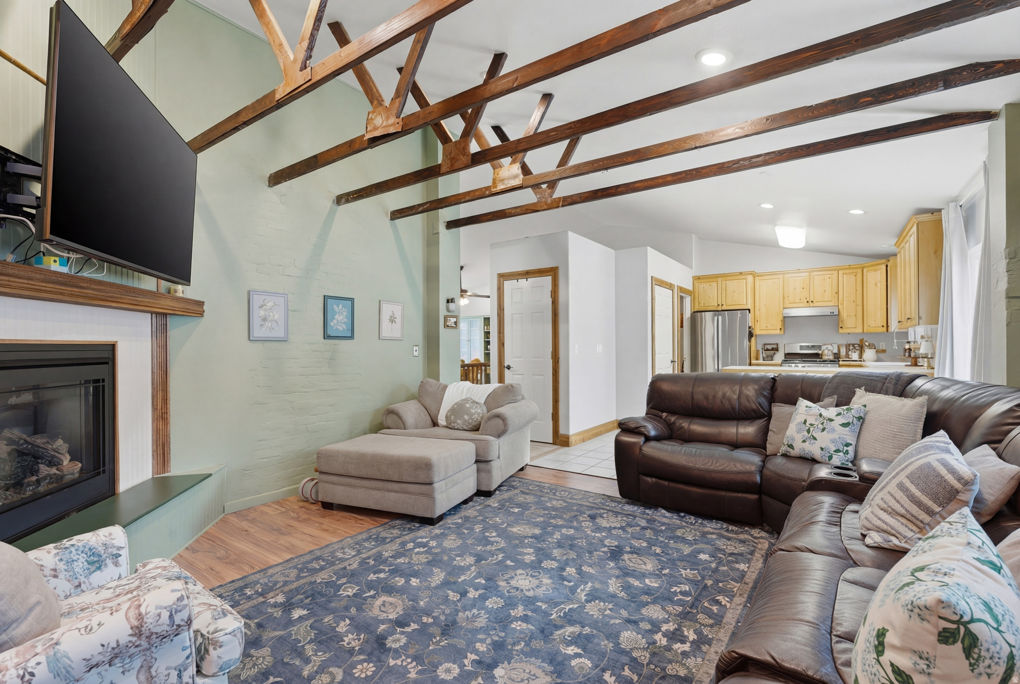 MOUNTAIN VIEW - Residential