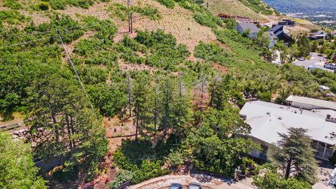 Tiny photo for 2253 S LAKELINE CIR, Salt Lake City, UT 84109 (MLS # 2129931)