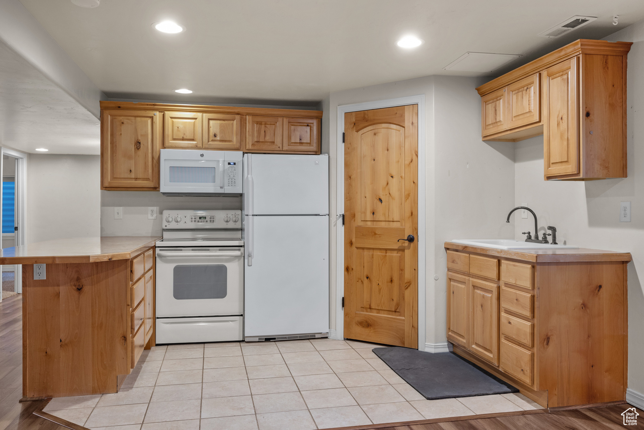 ARBORS PHASE 2 CONDOMINIUM - Residential