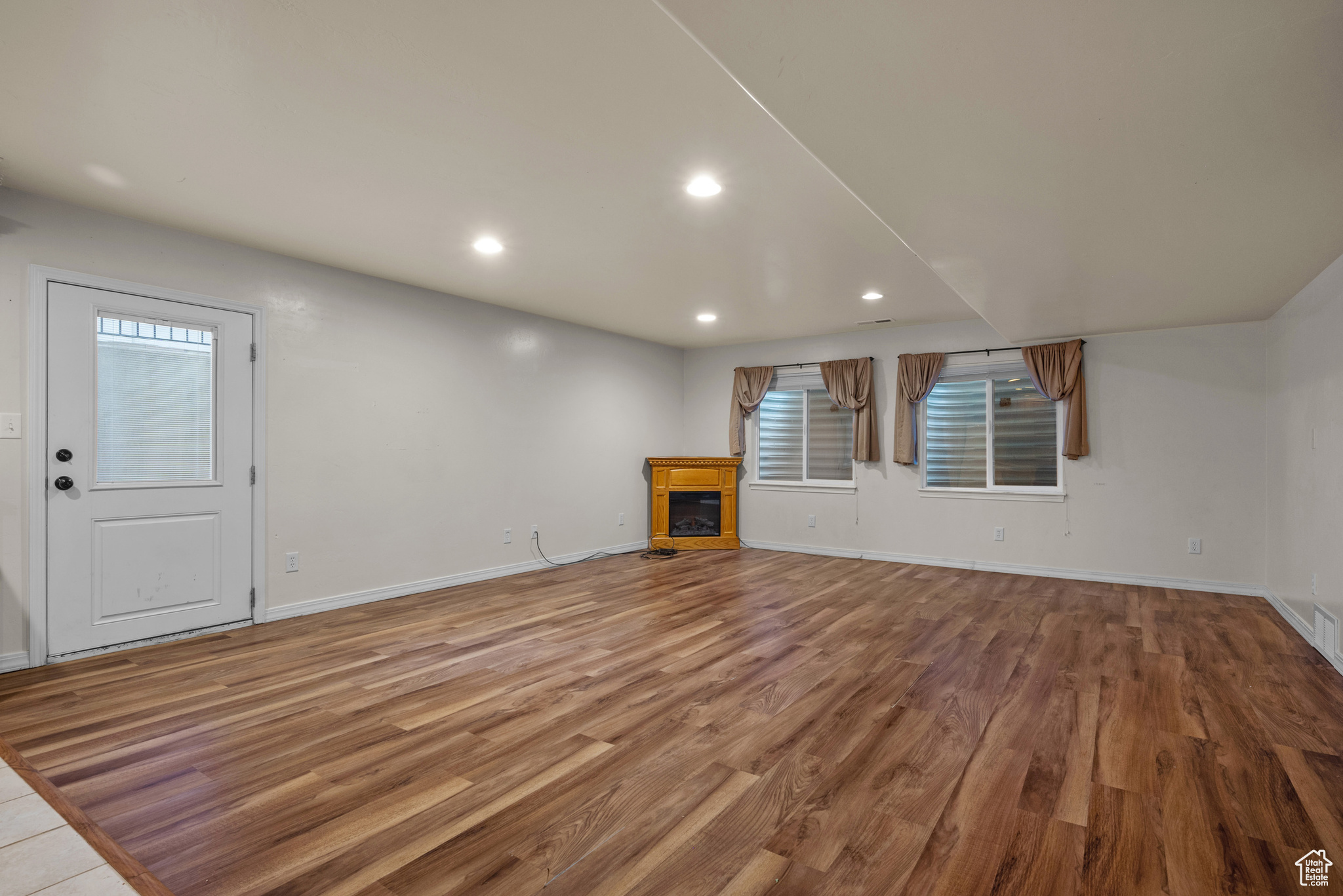 ARBORS PHASE 2 CONDOMINIUM - Residential