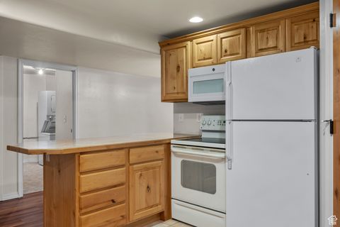 Tiny photo for 10596 S PINYON PINES CT W, South Jordan, UT 84095 (MLS # 2118794)