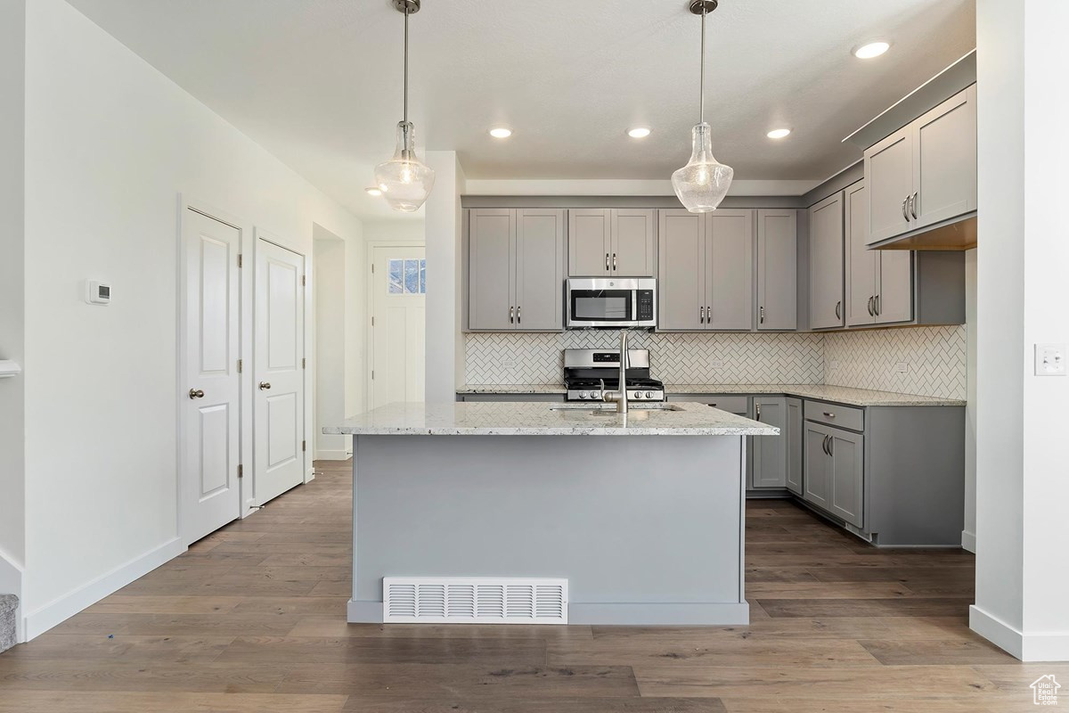 4876 W Coulter Ct #701, Highland, Utah image 2