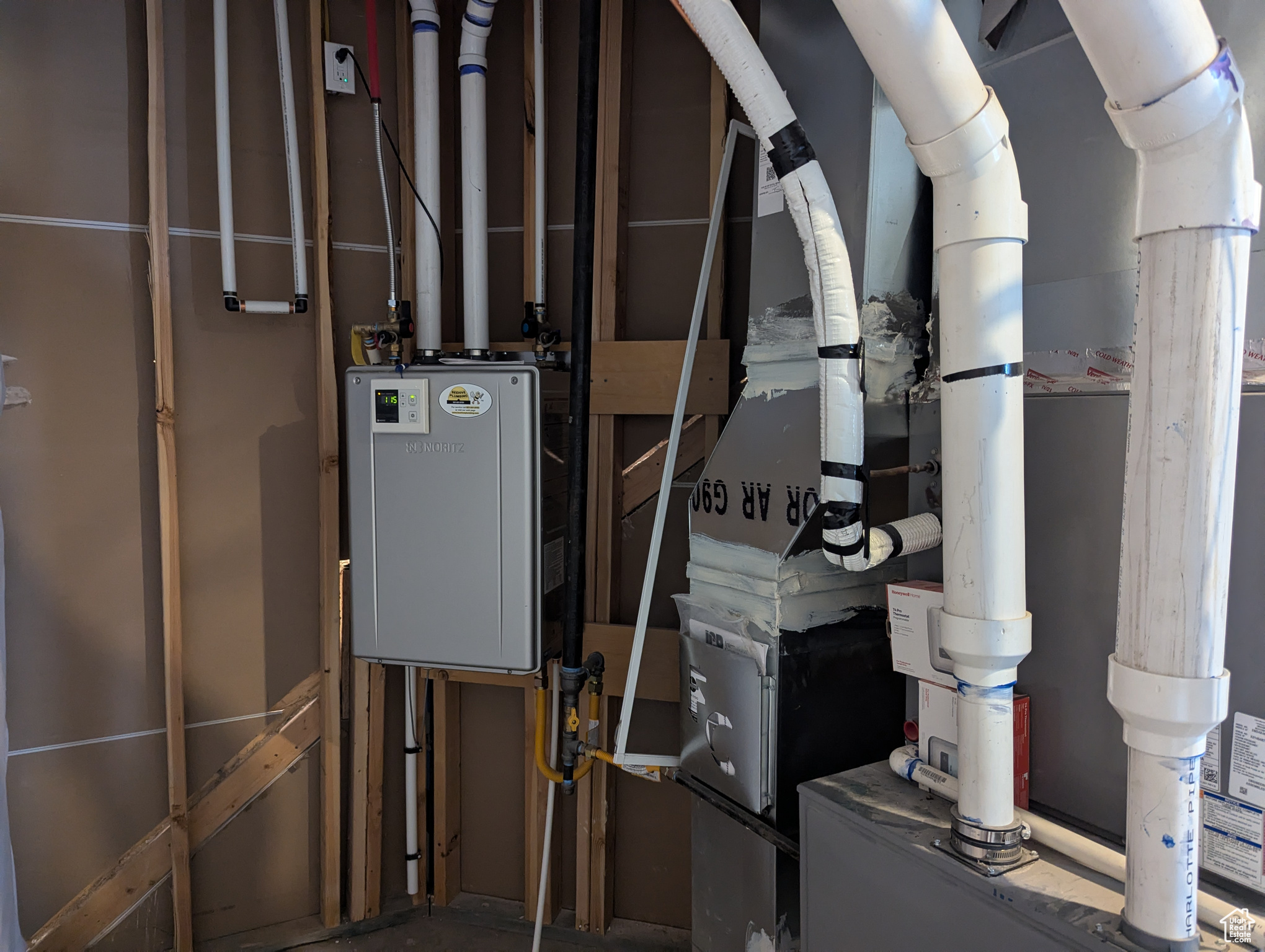 QUAILHILL AT MT SARATOGA - Residential