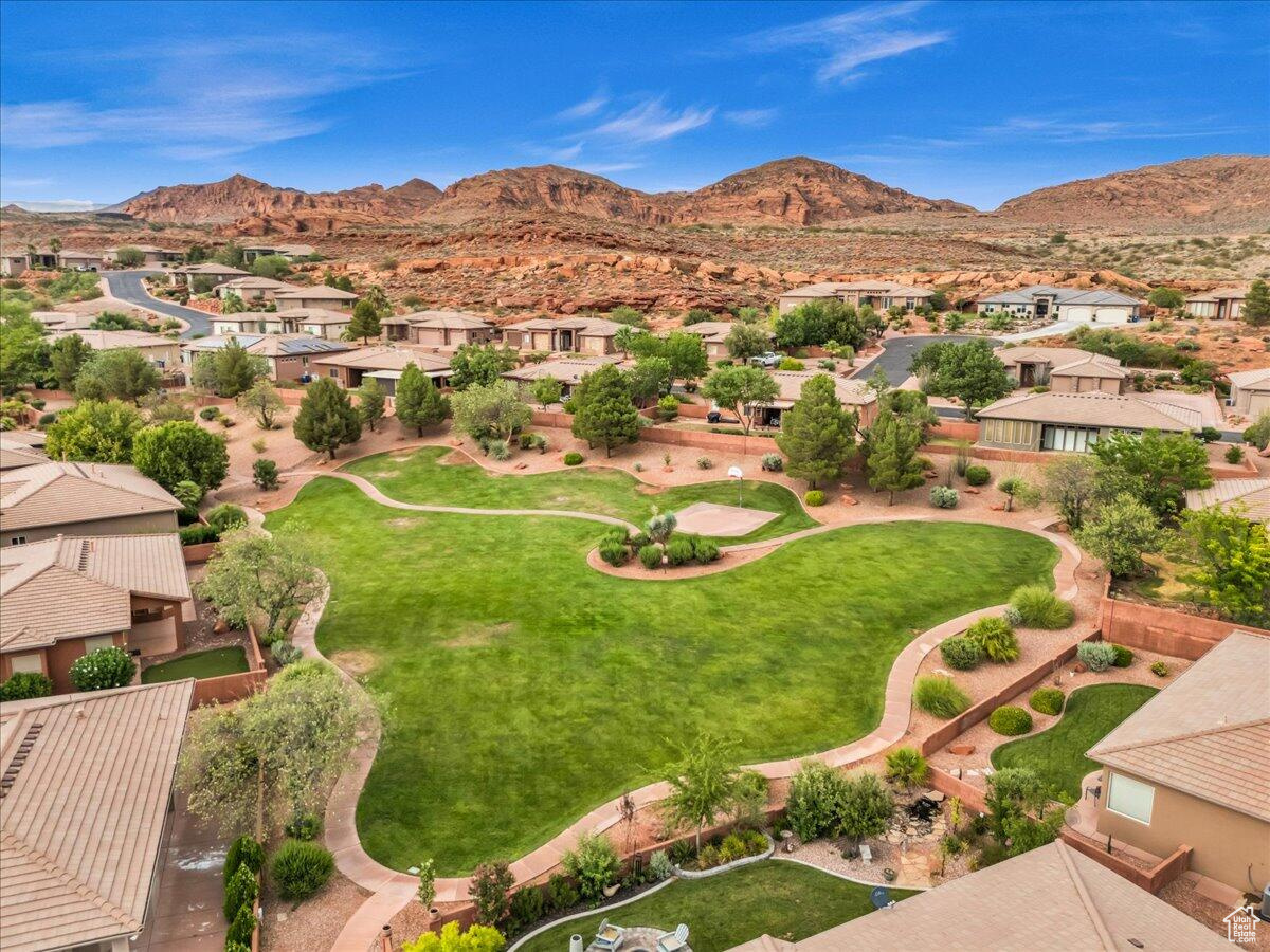 PARADISE CANYON - Residential