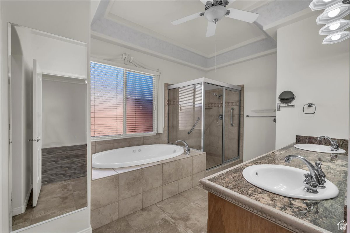 PARADISE CANYON - Residential