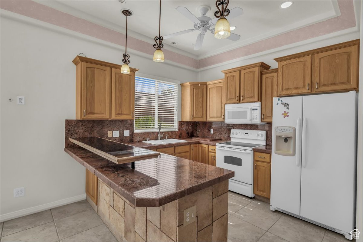 PARADISE CANYON - Residential