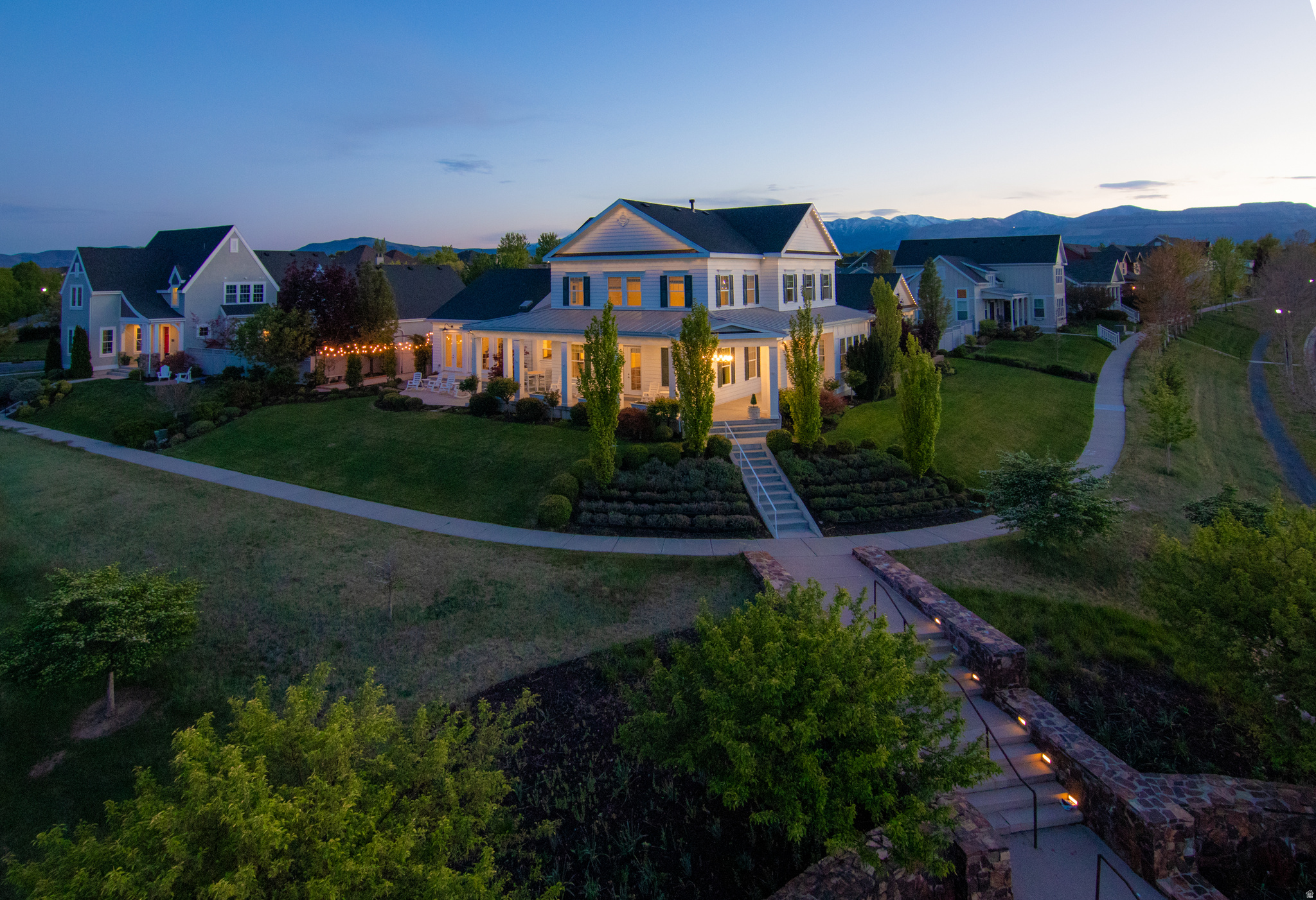 DAYBREAK - Residential
