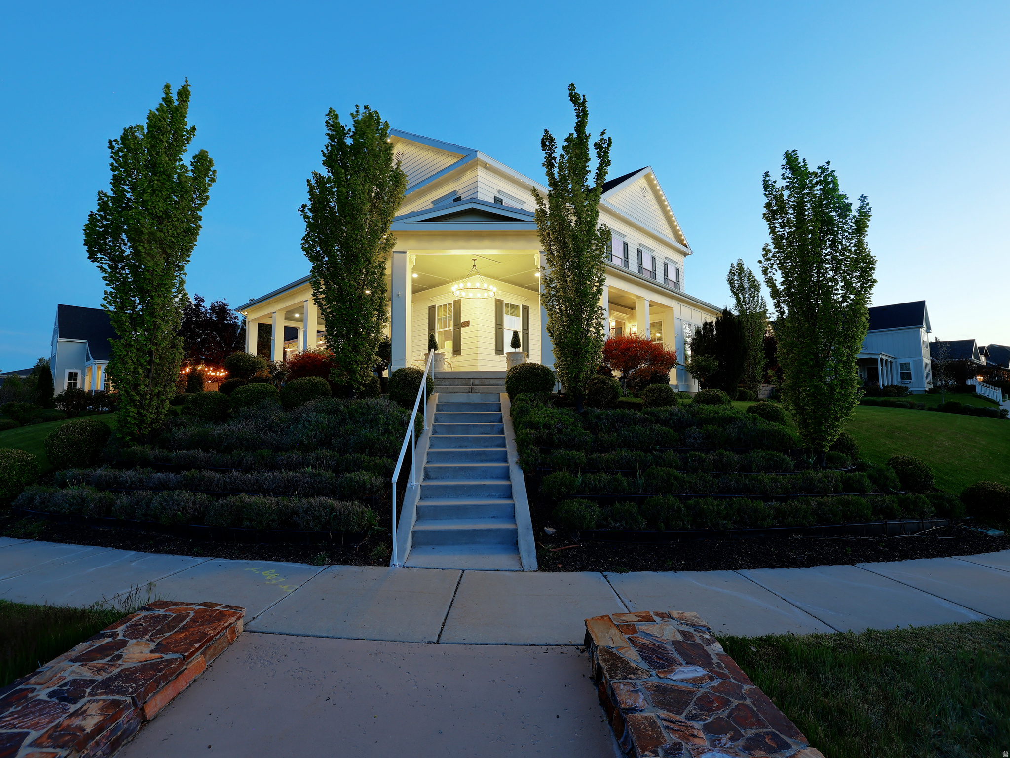 DAYBREAK - Residential