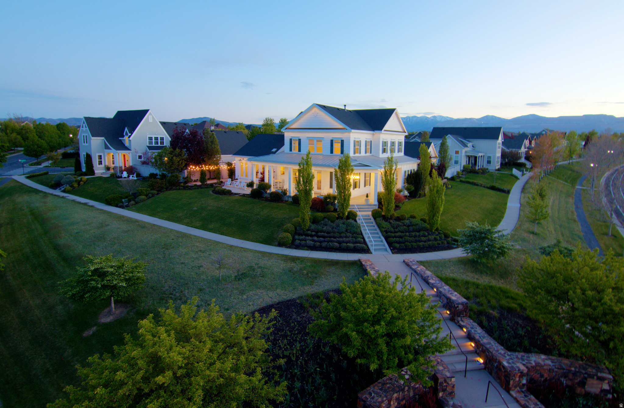 DAYBREAK - Residential