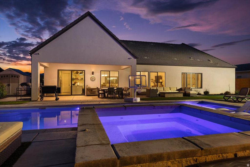 Photo of 147 W ELINOR LN, Washington, UT 84780 (MLS # 2152404)