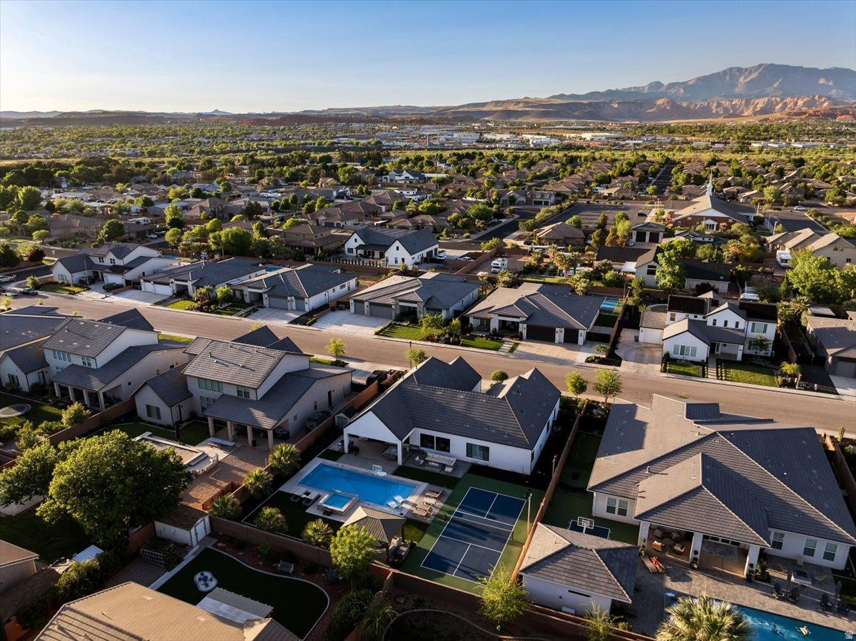 WHITWORTH ESTATES - Residential