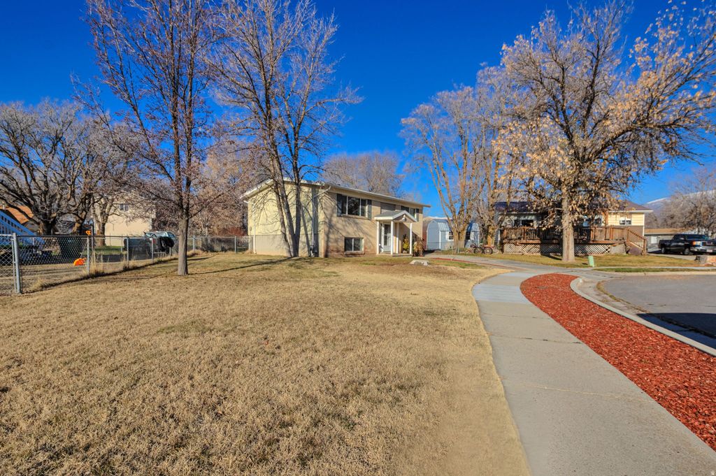 Photo of 630 W 100 N, Layton, UT 84041 (MLS # 2132236)