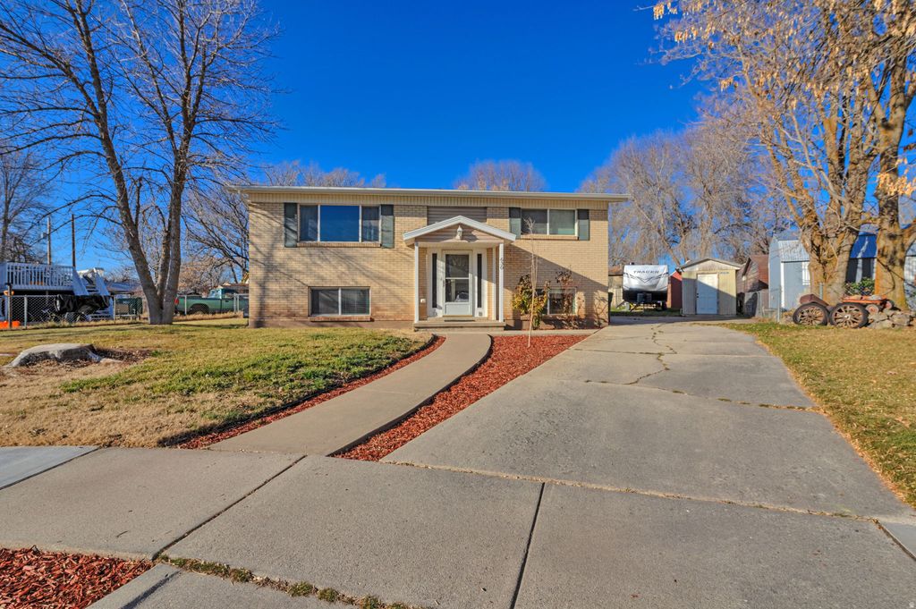 Photo of 630 W 100 N, Layton, UT 84041 (MLS # 2132236)