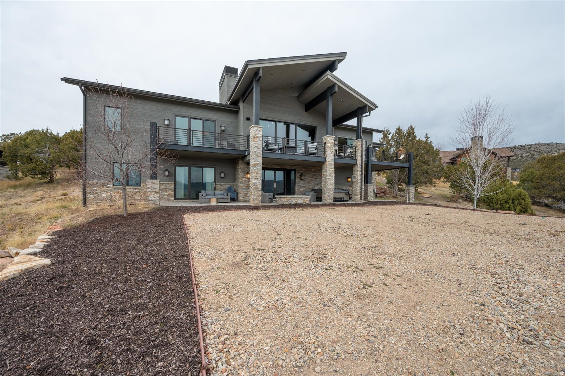 RED LEDGES - Residential