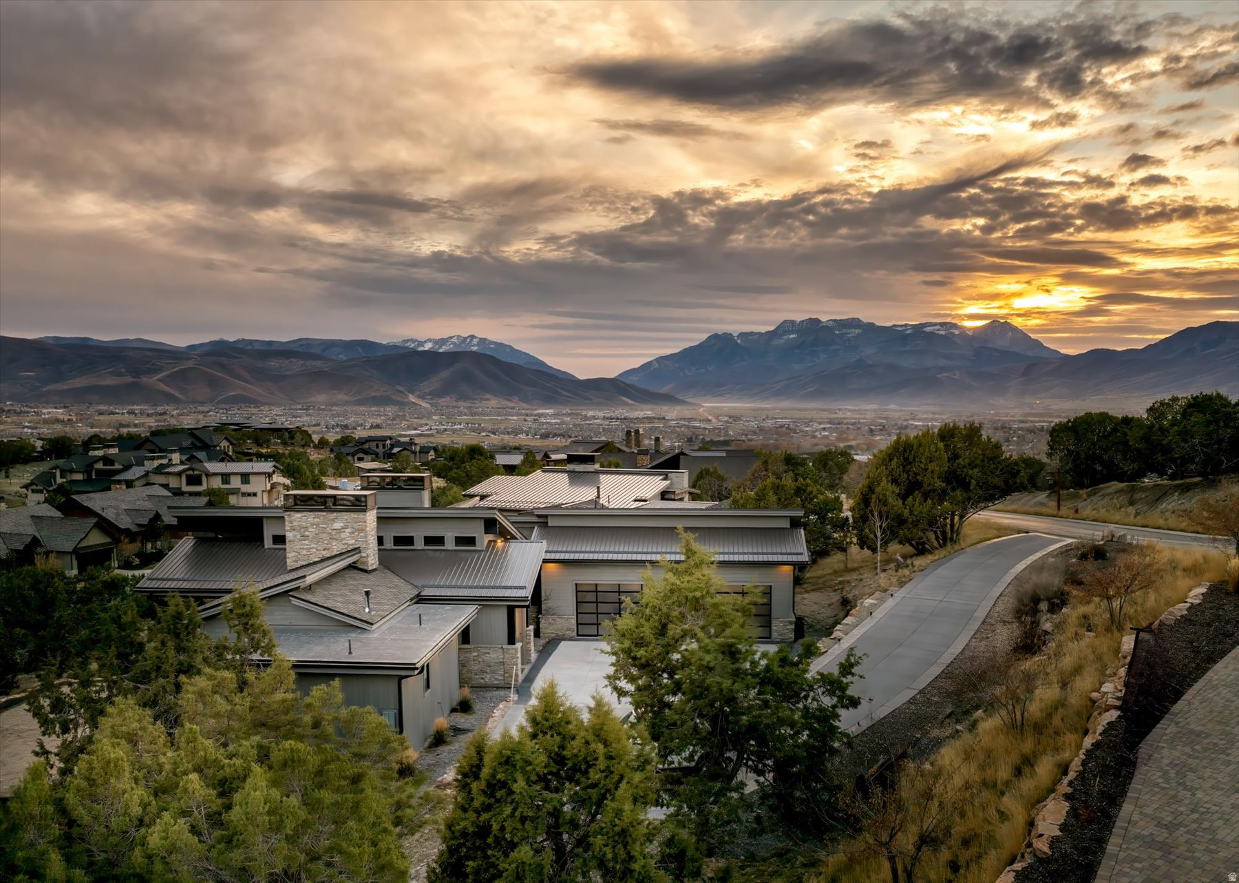 RED LEDGES - Residential