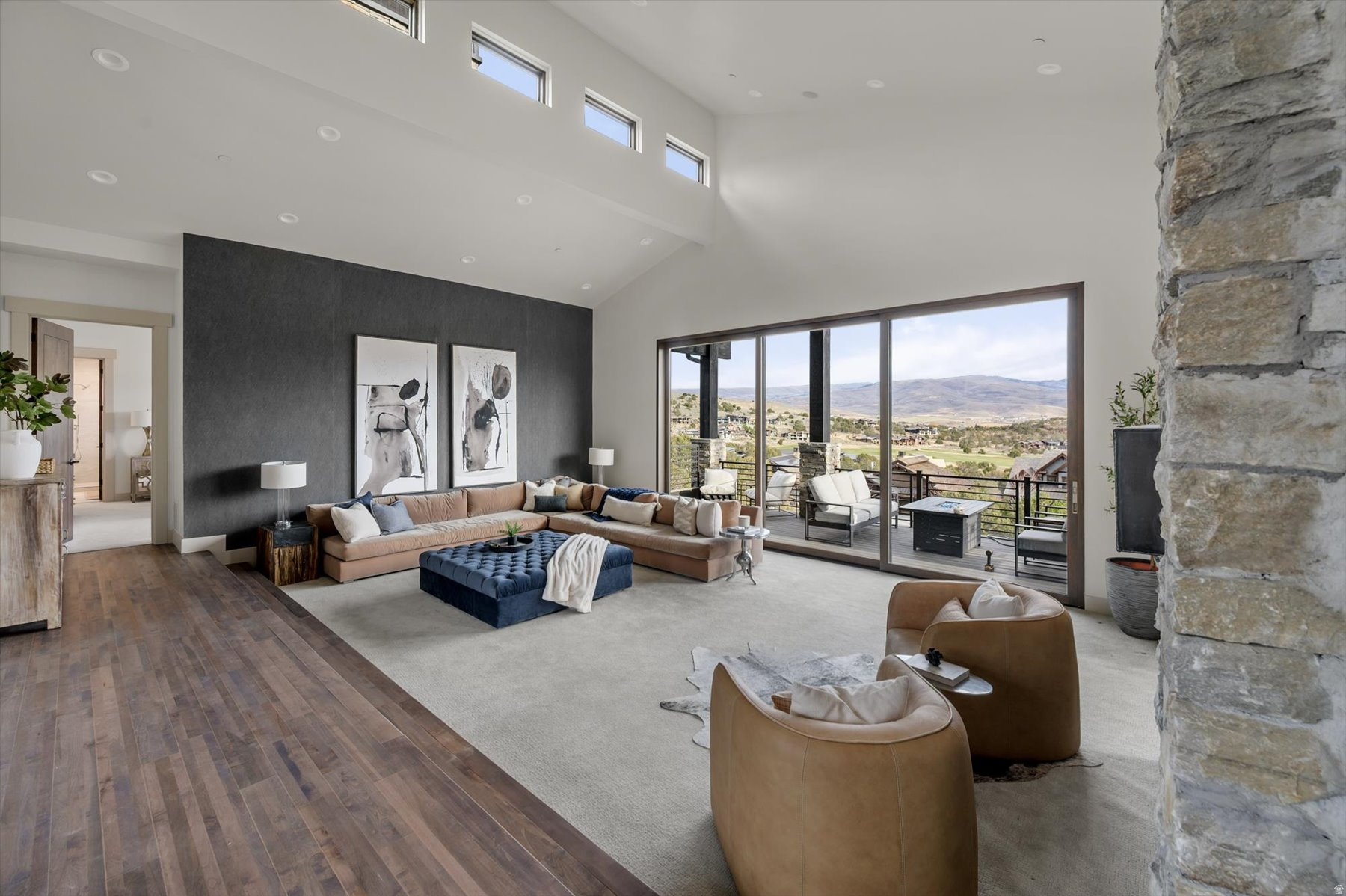 RED LEDGES - Residential