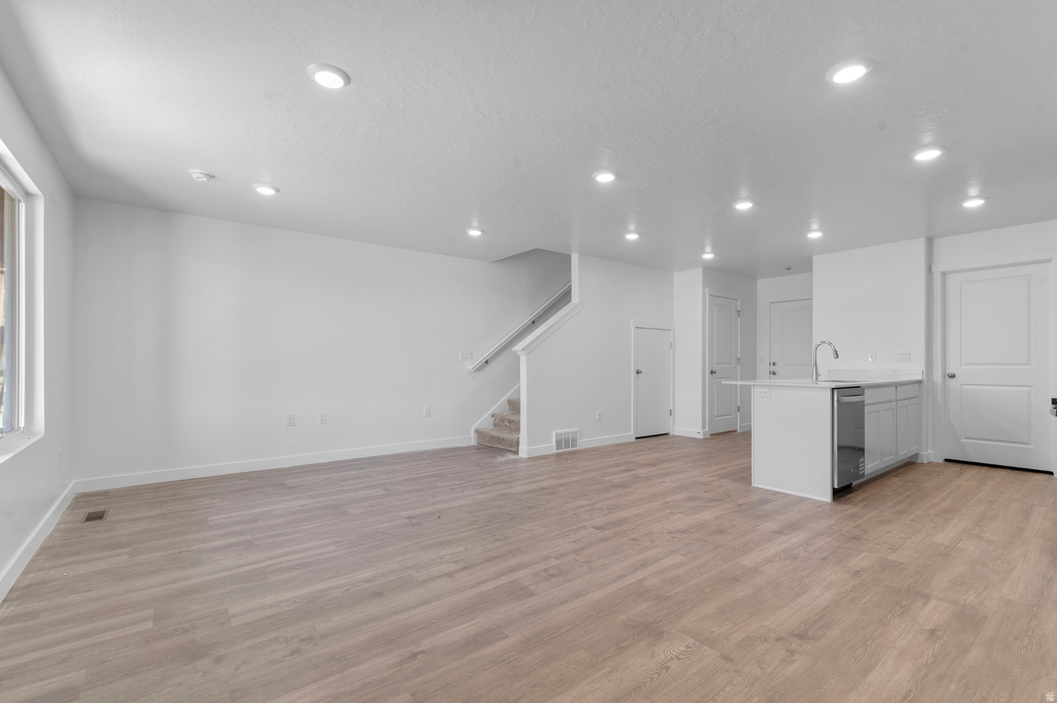 INVERNESS BY D.R. HORTON - Residential