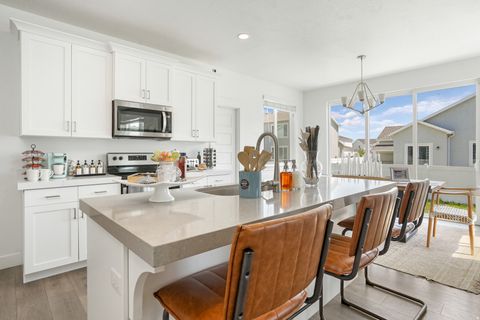 Tiny photo for 332 E 210 N, Vineyard, UT 84059 (MLS # 2145070)