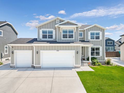 Photo of 332 E 210 N, Vineyard, UT 84059 (MLS # 2145070)