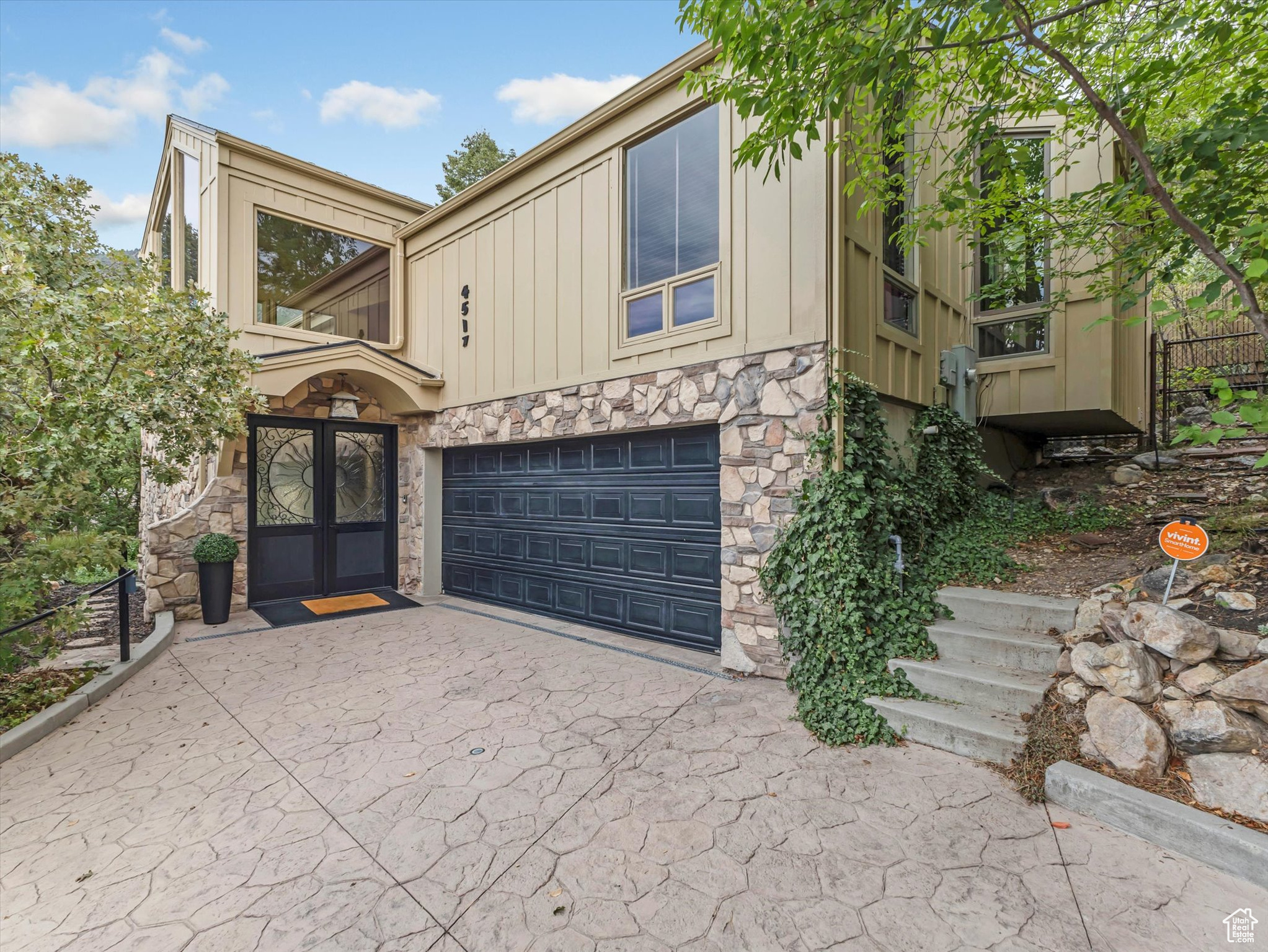MT OLYMPUS COVE #12 - Residential