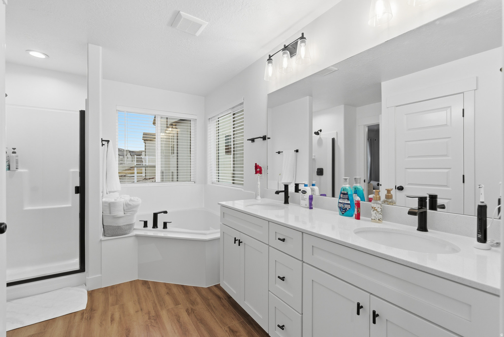 RIDGEHORNE - Residential