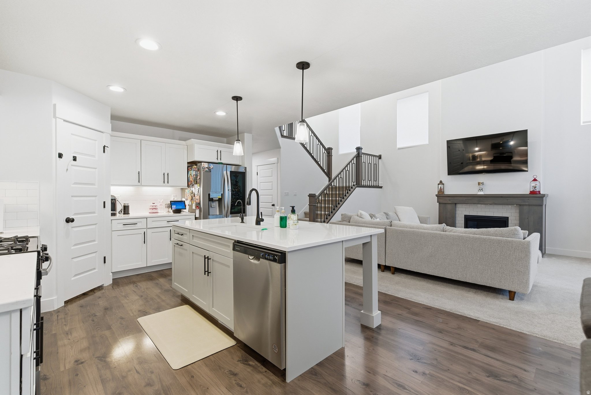 RIDGEHORNE - Residential