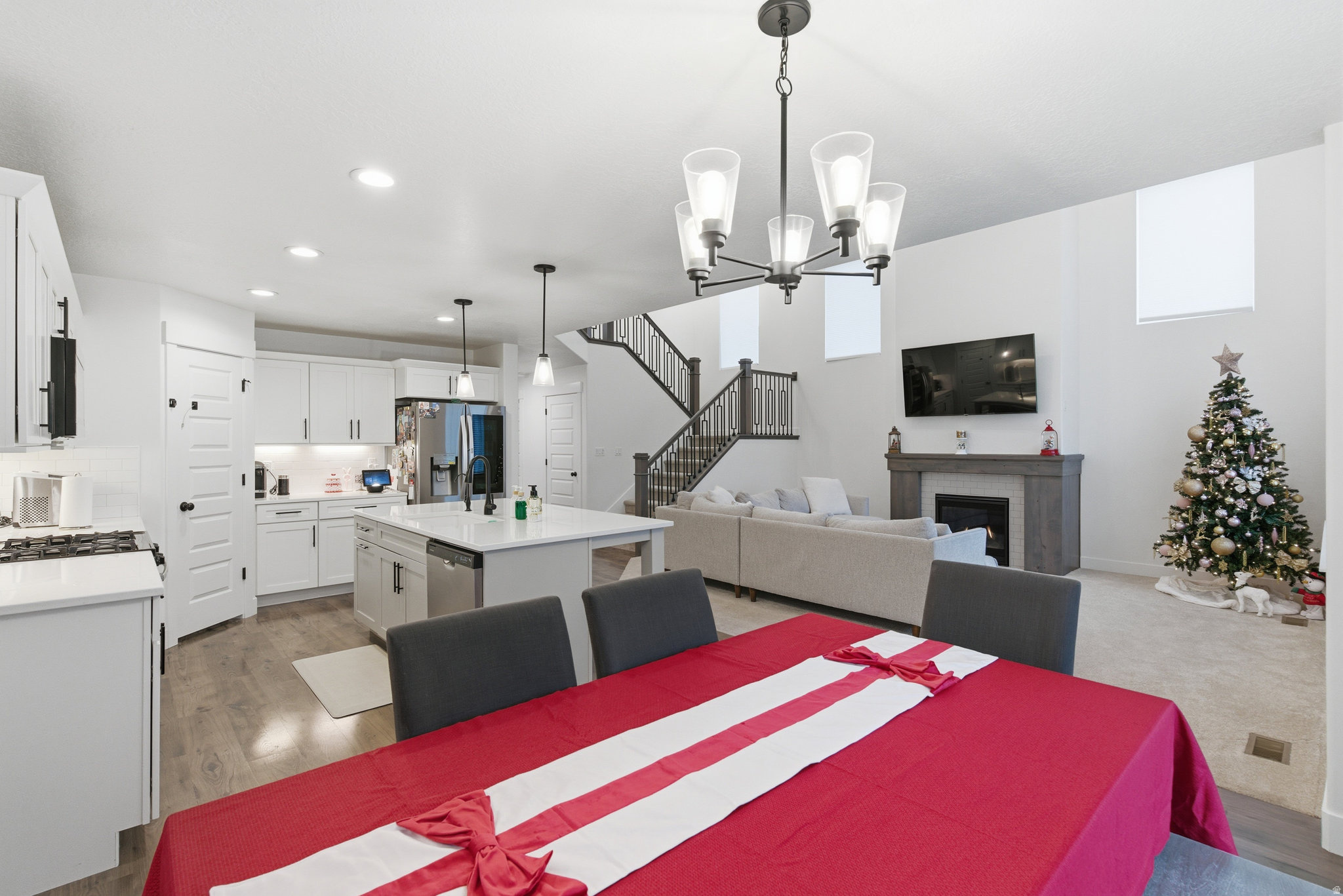 RIDGEHORNE - Residential