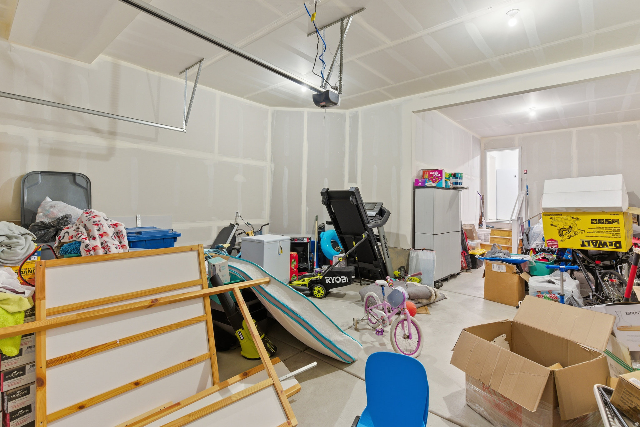 RIDGEHORNE - Residential