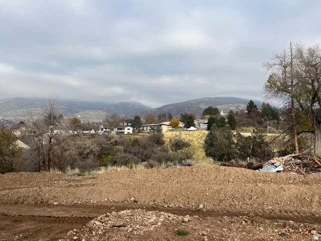 CREEK SIDE VIEWS - Land