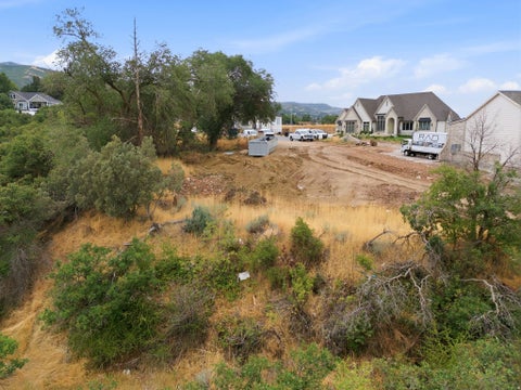 Tiny photo for 795 E ABBY LN #5, Bountiful, UT 84010 (MLS # 2159688)