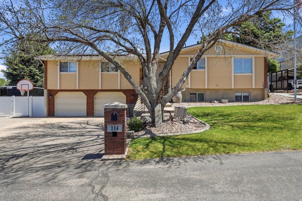 114 N CLARK LN, PAYSON, UT 84651 - Image 65a8797b2cea6af7d8ea60cbd9c4eb2e/3146290014