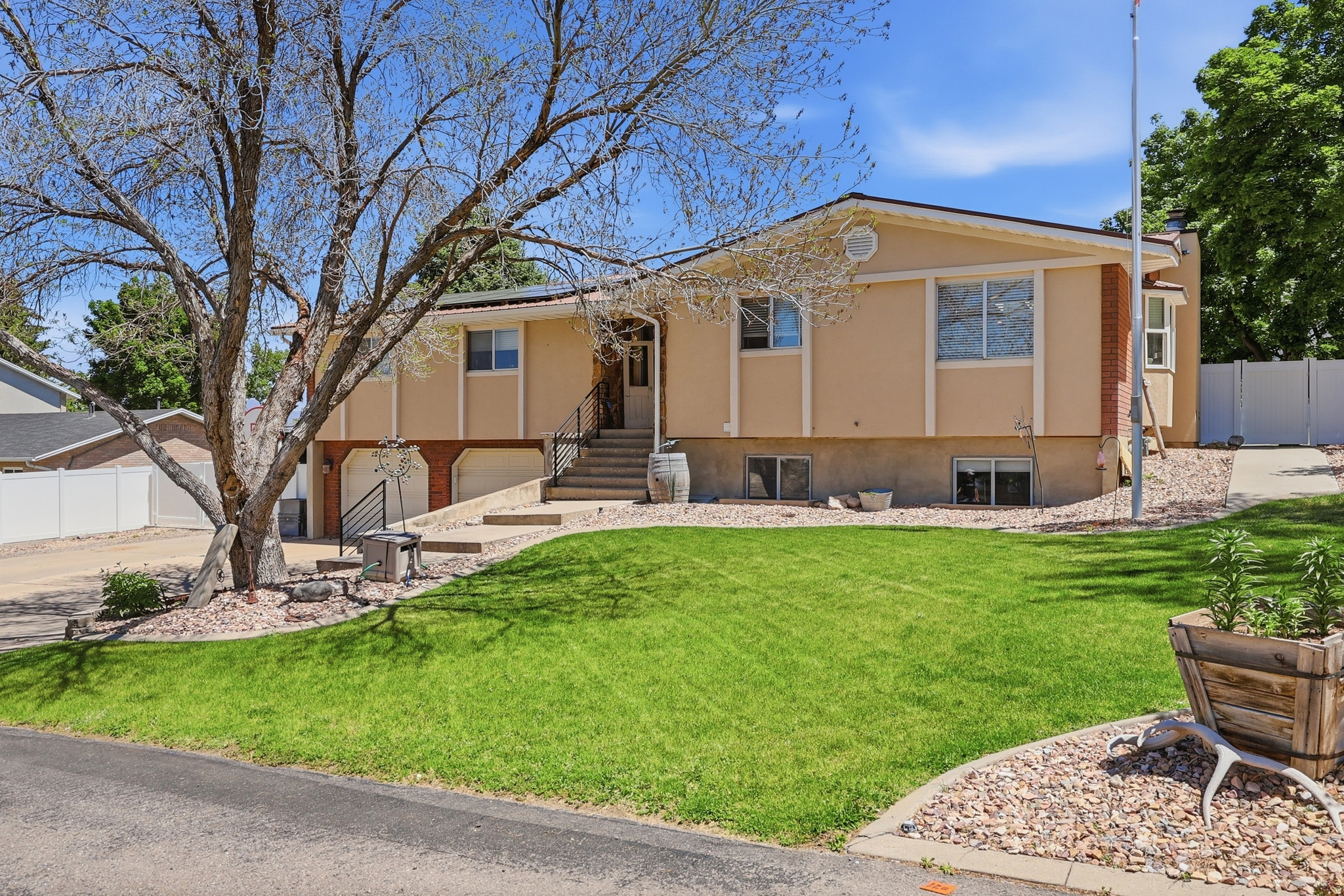 SALEM HILLS - Residential