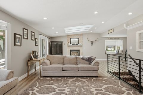 Tiny photo for 114 N CLARK LN, Elk Ridge, UT 84651 (MLS # 2157241)