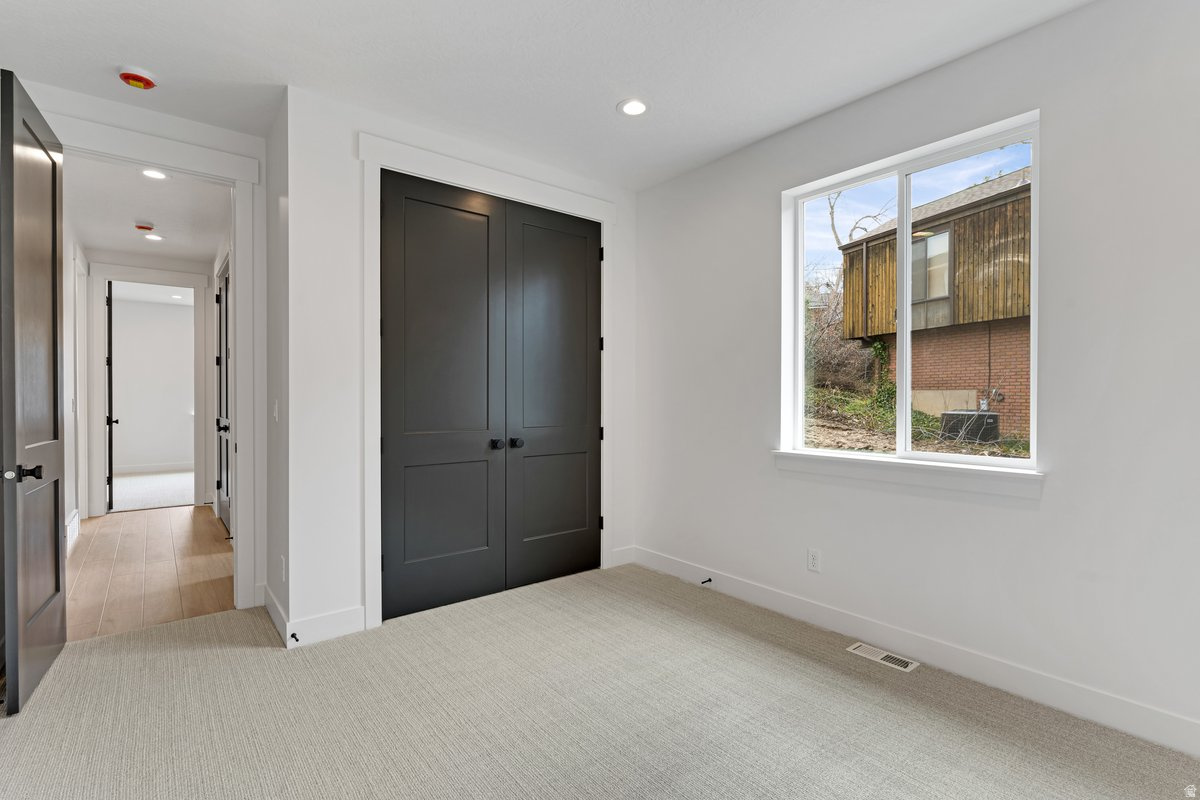 OAKHAVEN PARK - Residential