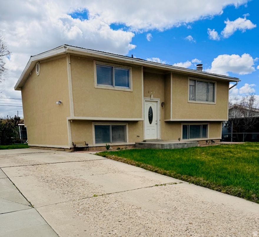 Beautiful Ogden single-family home with 4 beds, 2 baths, and a fully renovated kitchen. Large parking area and spacious backyard with playground. Located in a quiet area near schools, shopping, dining.