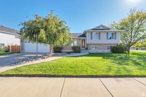 Photo of 595 W 2200 N, Lehi, UT 84043 (MLS # 2116817)