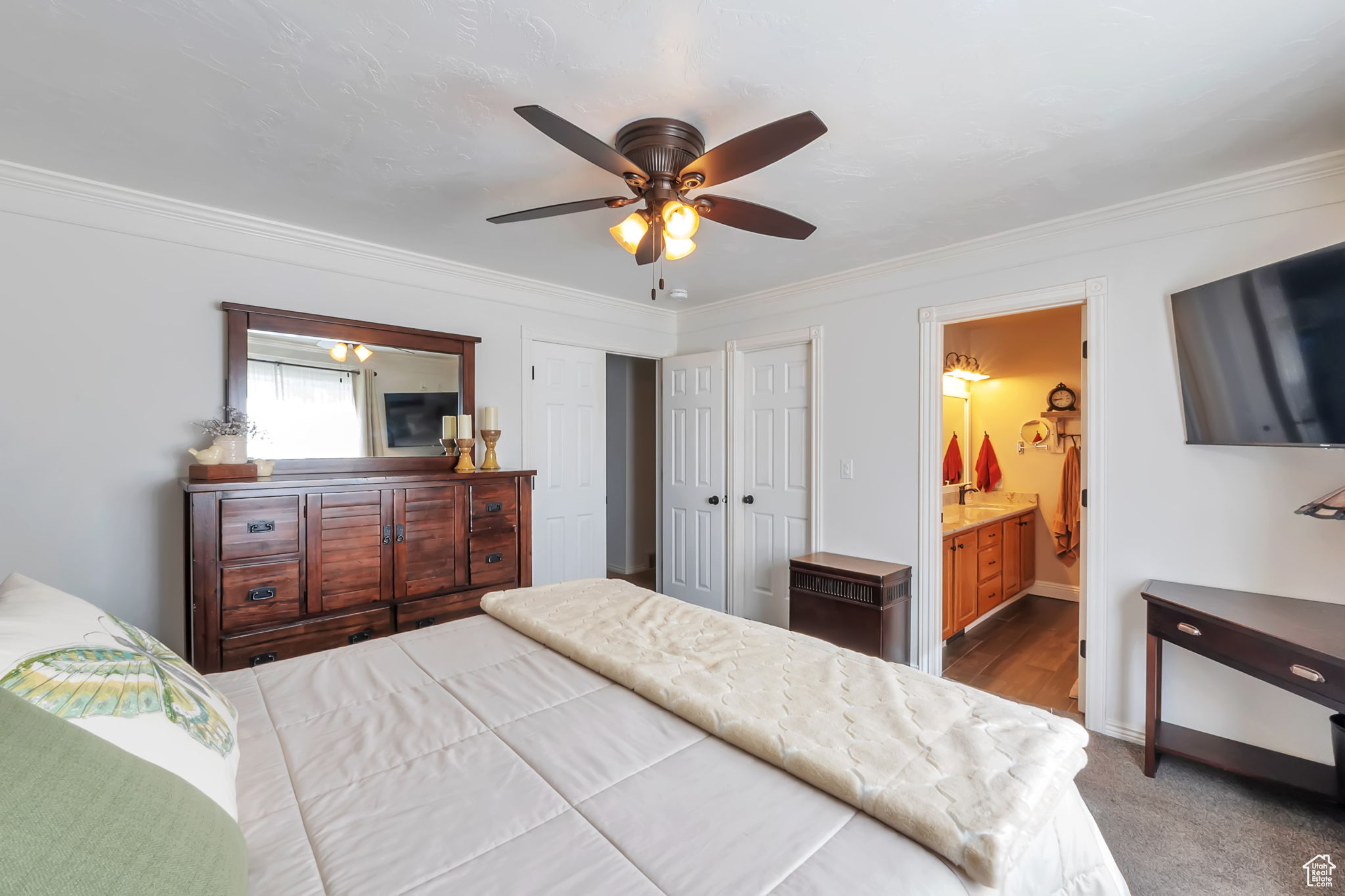 COUNTRY MANOR - Residential