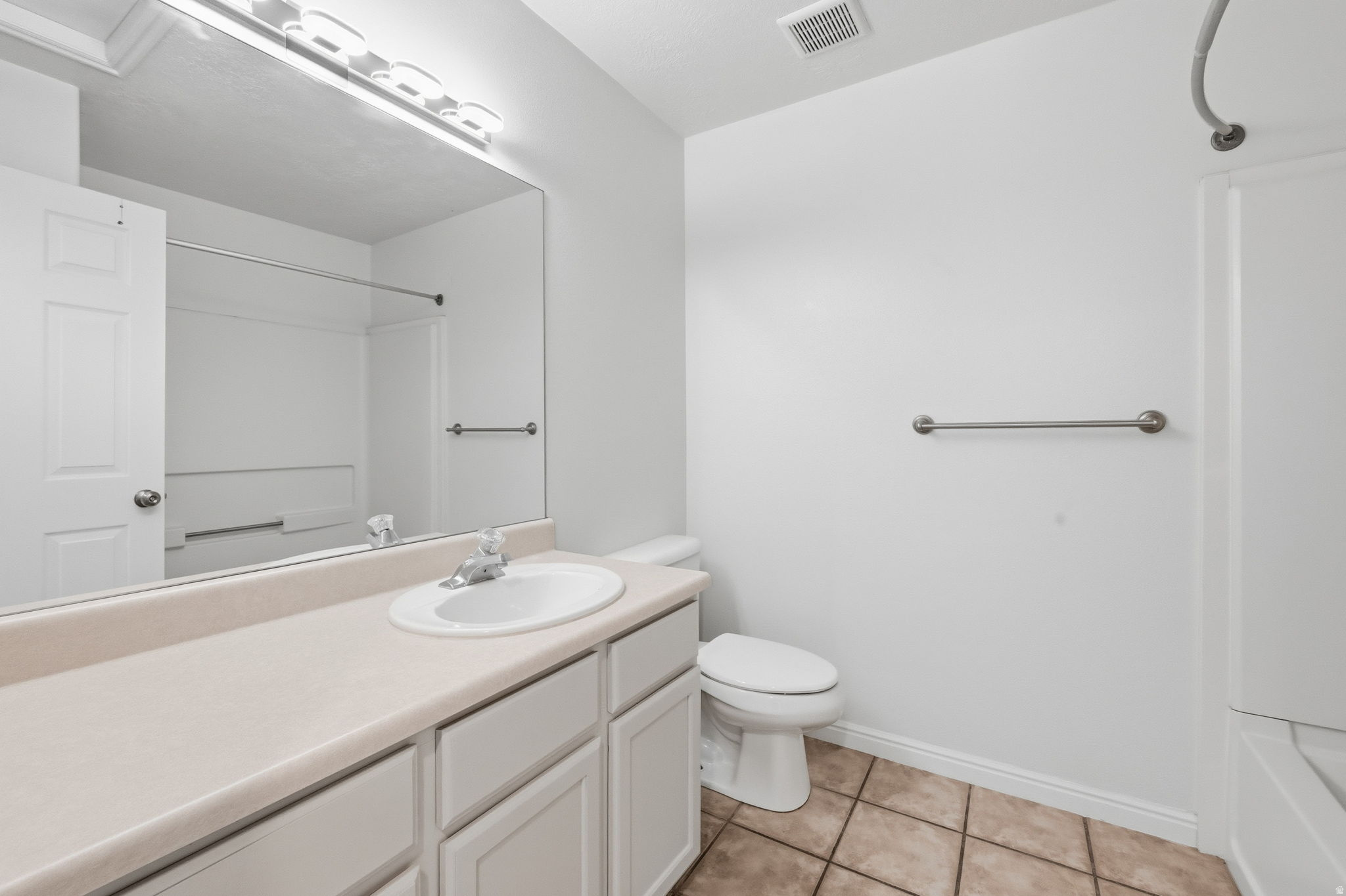 THE KINGSTON PLACE CONDO - Residential