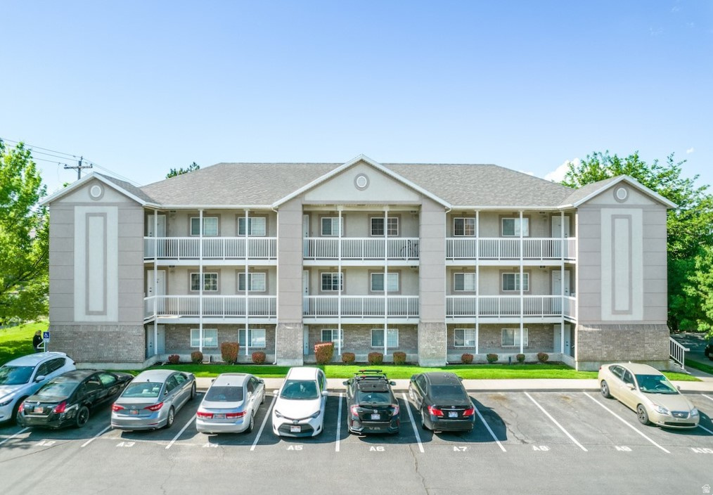 THE KINGSTON PLACE CONDO - Residential