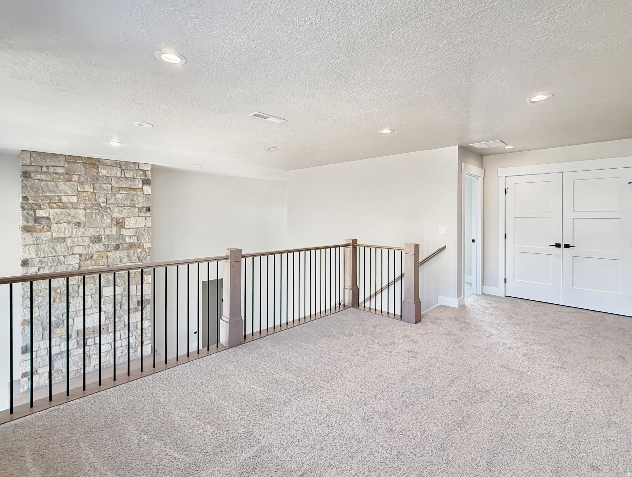 NORTH VIEW ESTATES - Residential