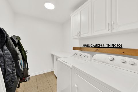 Tiny photo for 45 N MOUNTAIN VISTAS RD, Kaysville, UT 84037 (MLS # 2152810)