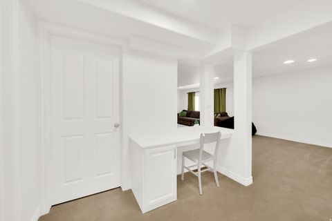 Tiny photo for 45 N MOUNTAIN VISTAS RD, Kaysville, UT 84037 (MLS # 2152810)