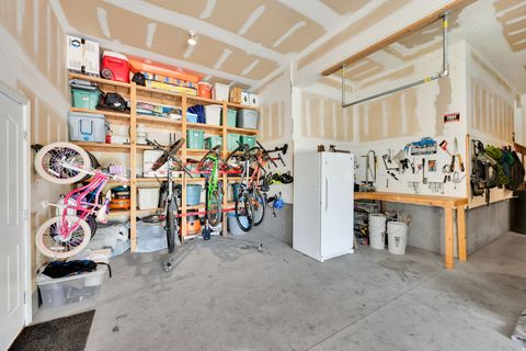 Tiny photo for 45 N MOUNTAIN VISTAS RD, Kaysville, UT 84037 (MLS # 2152810)
