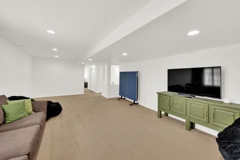 Tiny photo for 45 N MOUNTAIN VISTAS RD, Kaysville, UT 84037 (MLS # 2152810)