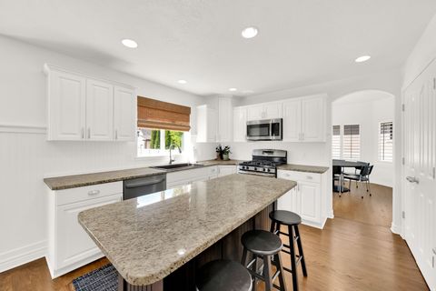 Tiny photo for 45 N MOUNTAIN VISTAS RD, Kaysville, UT 84037 (MLS # 2152810)