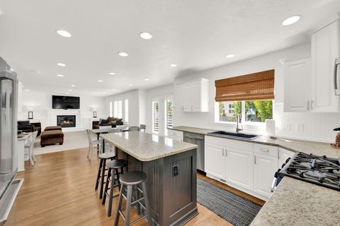 Tiny photo for 45 N MOUNTAIN VISTAS RD, Kaysville, UT 84037 (MLS # 2152810)