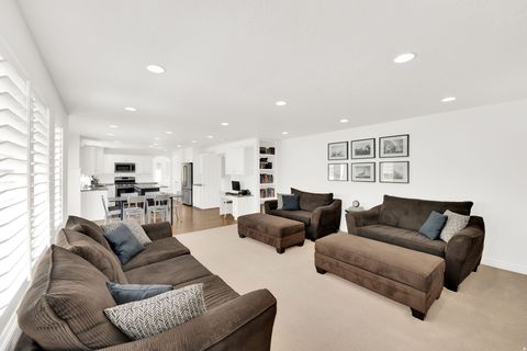 Tiny photo for 45 N MOUNTAIN VISTAS RD, Kaysville, UT 84037 (MLS # 2152810)
