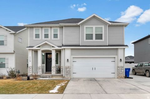 Photo of 1112 E DEBORAH ST, Eagle Mountain, UT 84005 (MLS # 2139590)