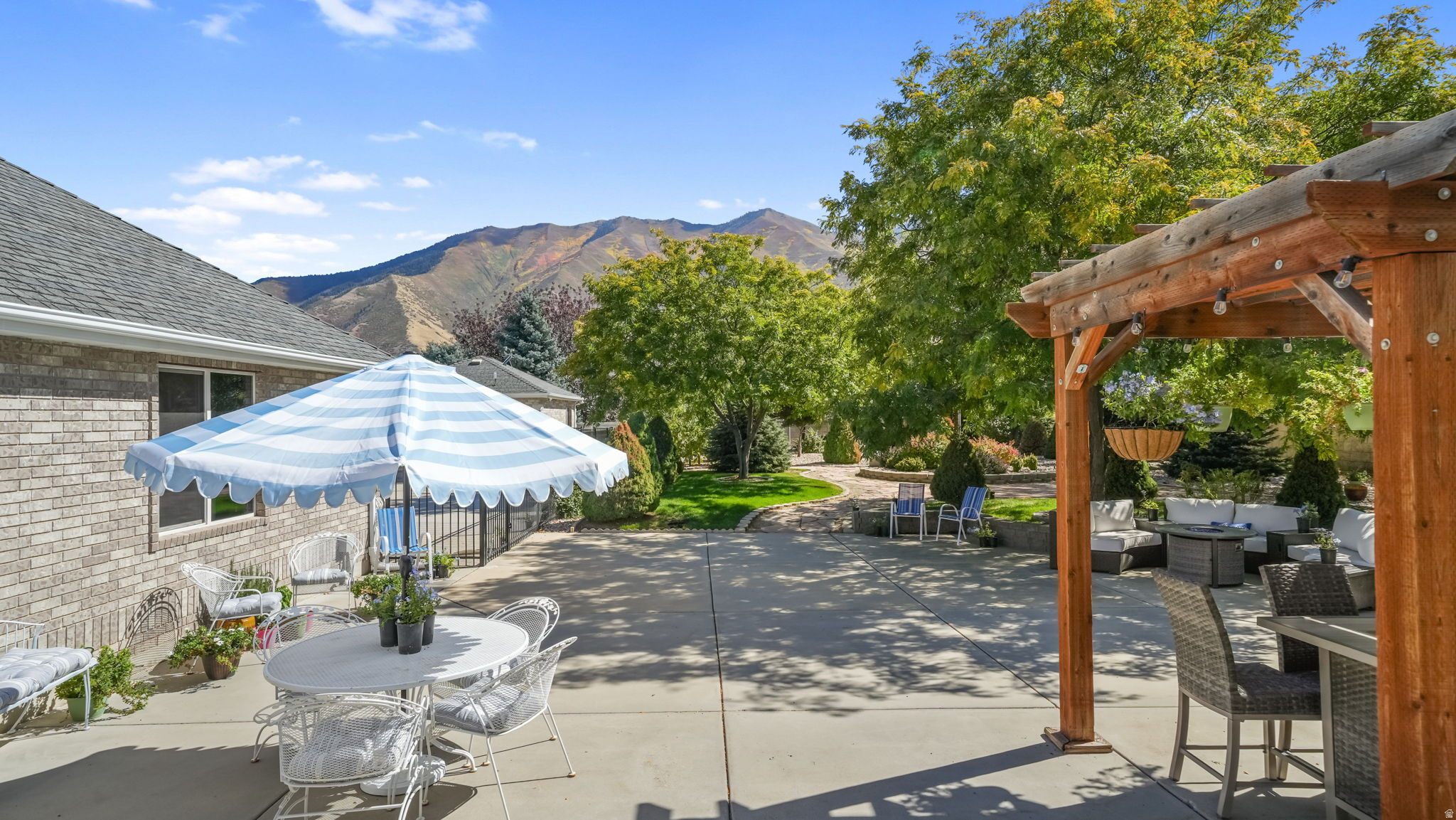 PARK MEADOWS - Residential